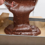 Easy 2-ingredient chocolate cake – no baking needed